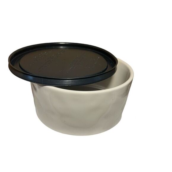 Rae Dunn Pyrex ‘eh’ Bowl - Picture 3 of 4